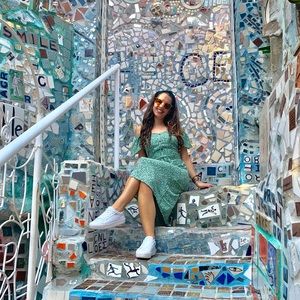 Meet your Posher, Chrisoula